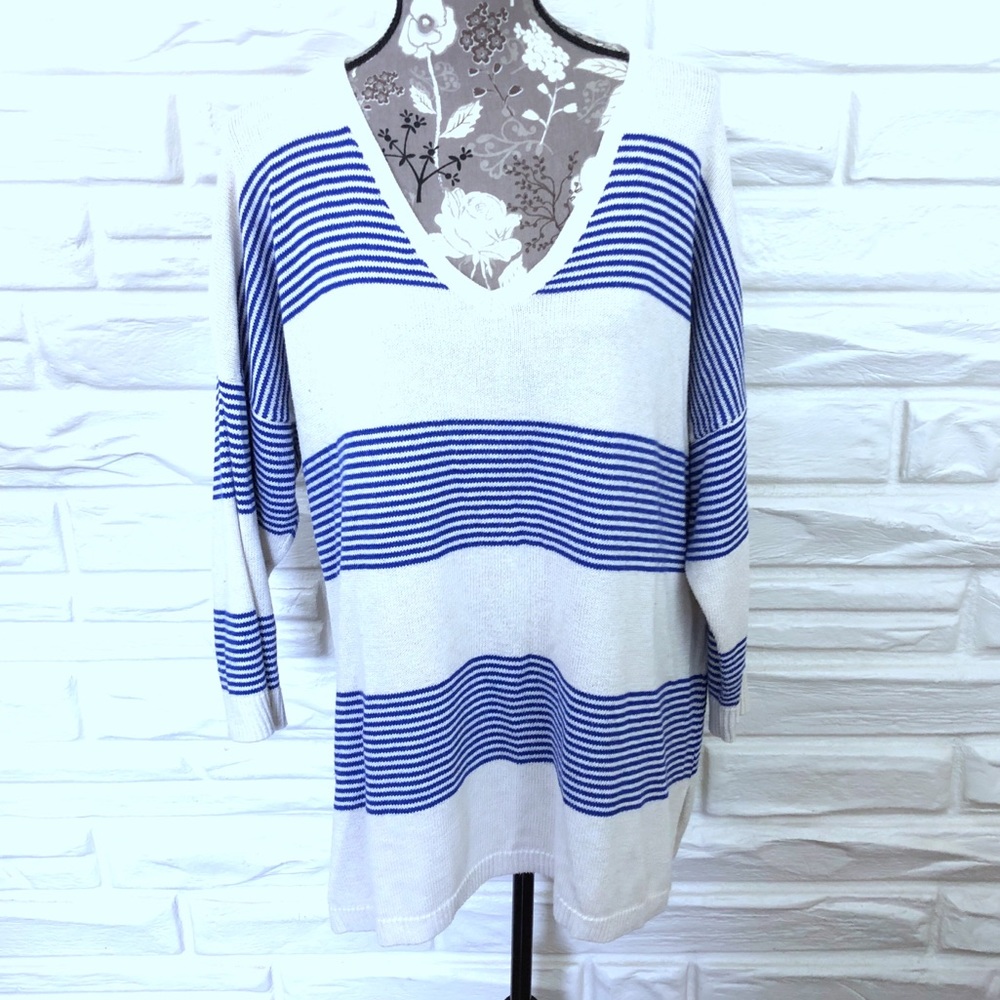 Old Navy sweater